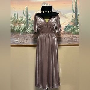 BNWT VELVET LACE DRESS M